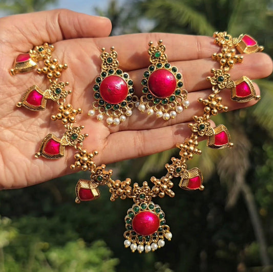 Pink Paalakka Necklace set