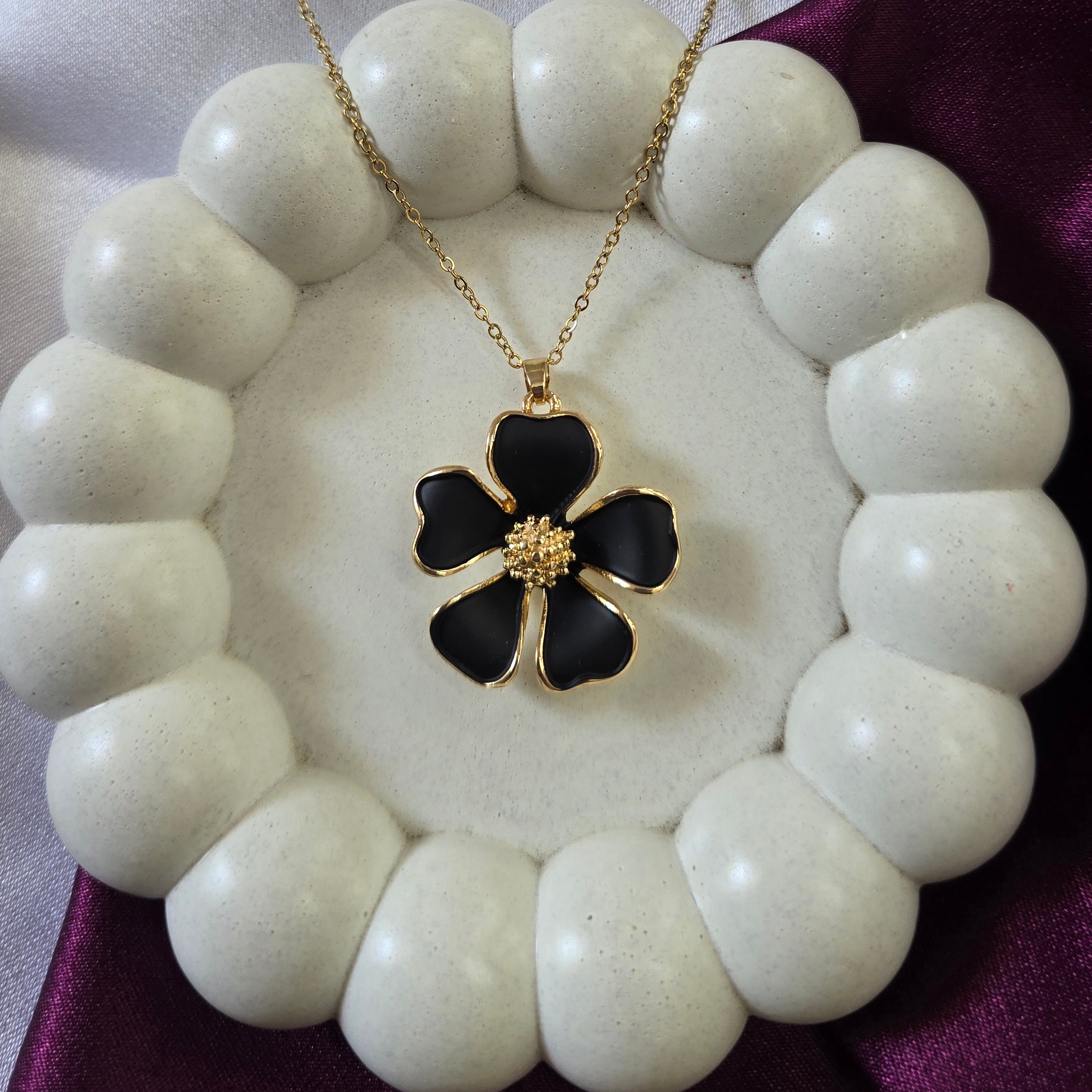 Black Daisy Five Petal Pendant