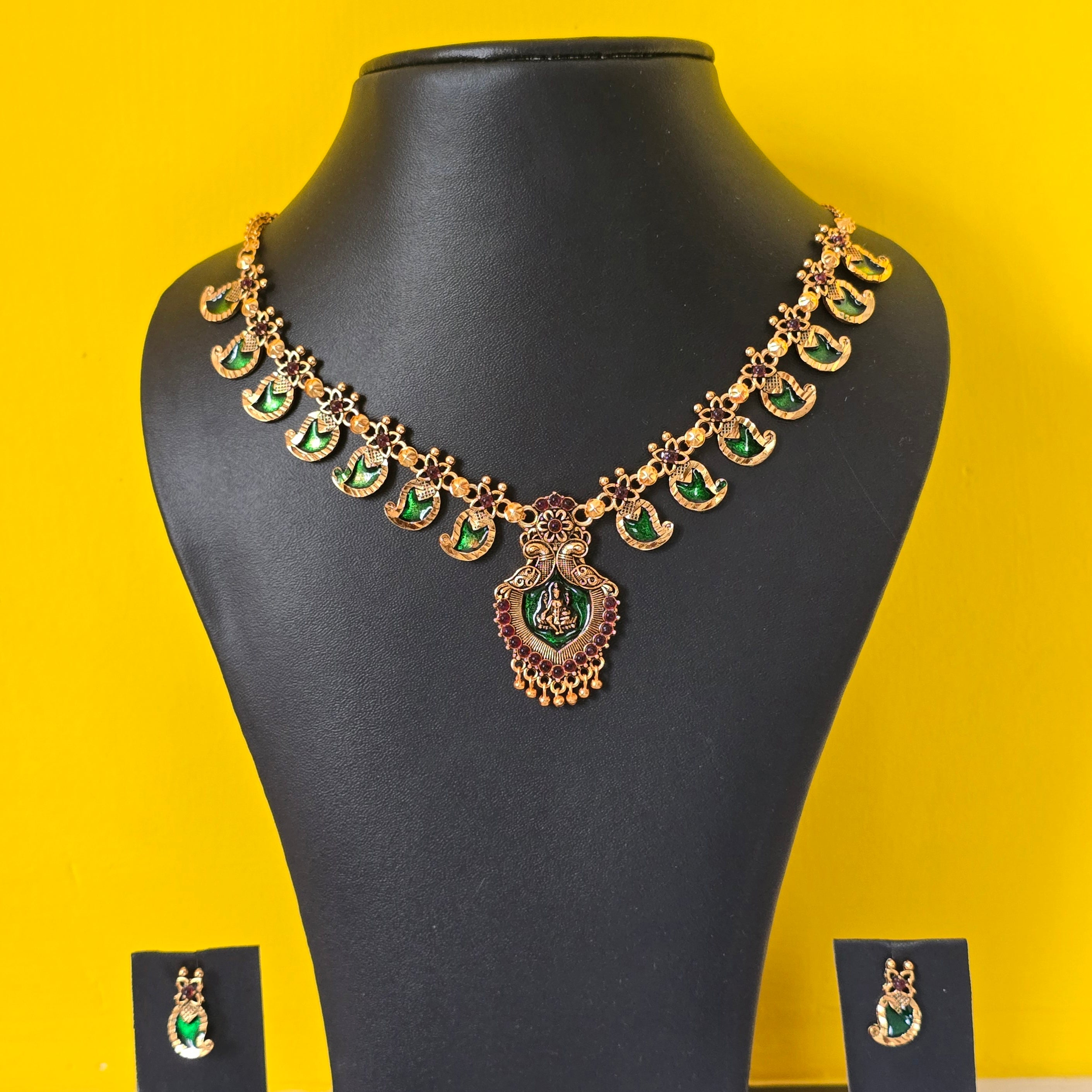 Lakshmi Manga Necklace Set