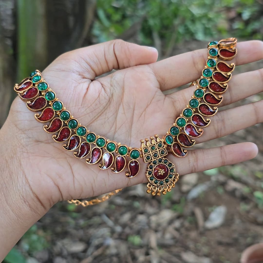 Emerald Kalashree Necklace