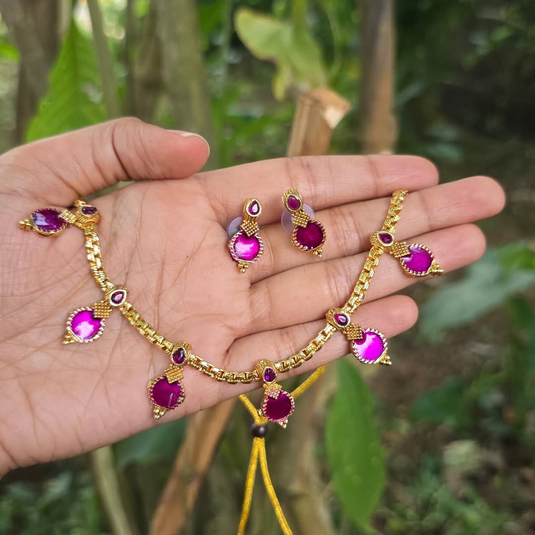 Rose Drop Necklace Set