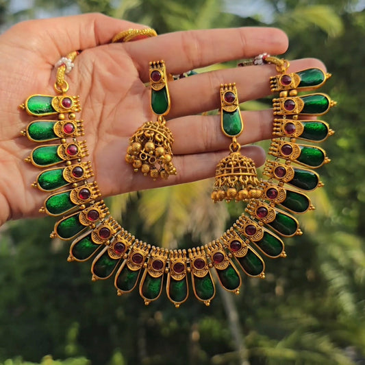 Paalakka necklace (Green)