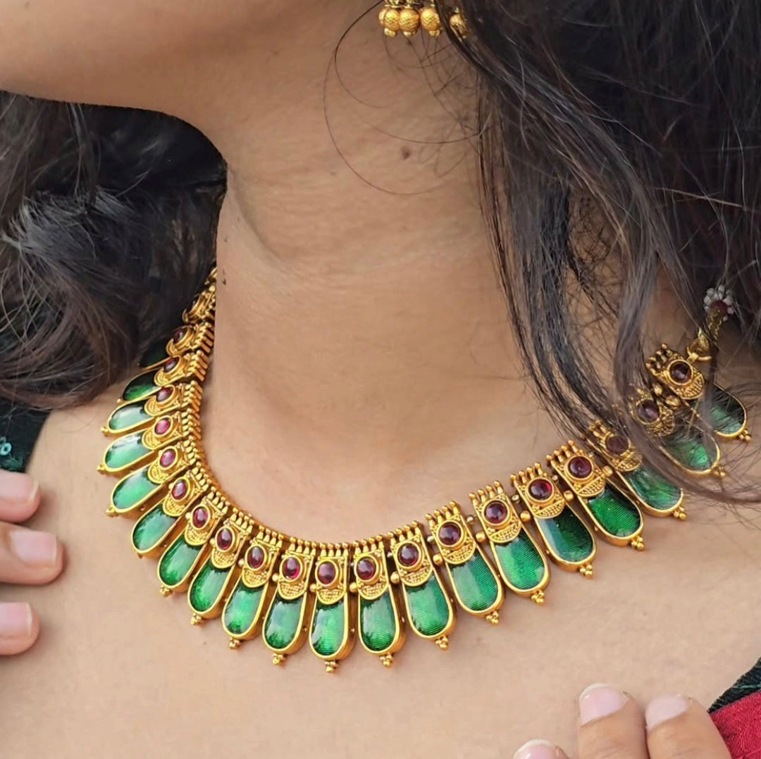 Paalakka necklace (Green)