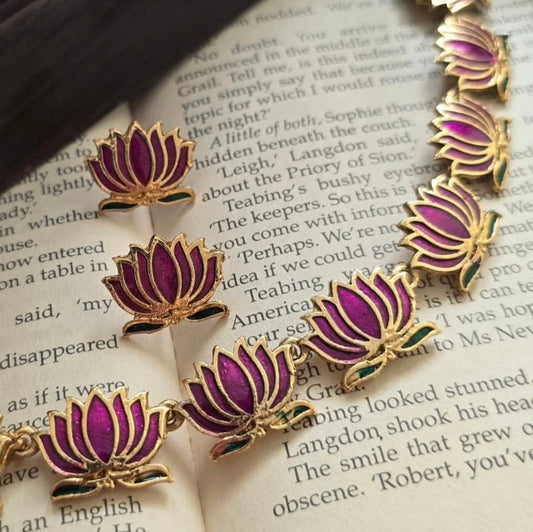Lotus Choker Violet (Continuous)