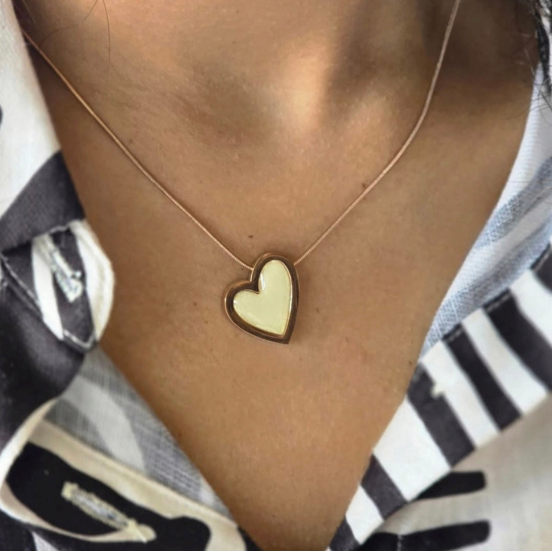 WHITE CLASSIC SWEET HEART PENDANT
